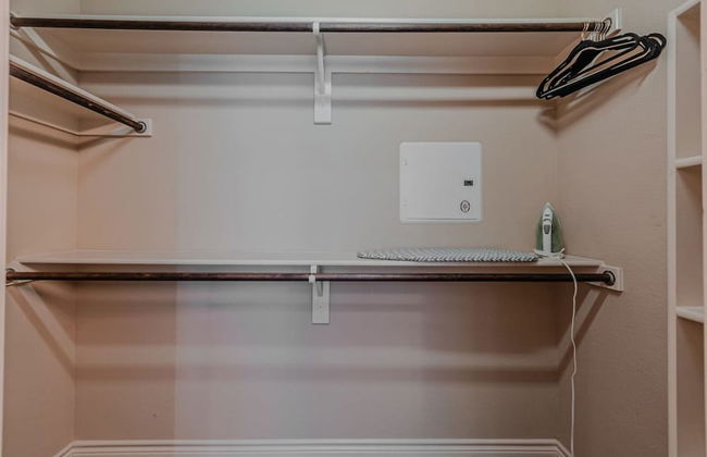 The Castle by the Lake w Pool Balcony Grandscape - Foto 32