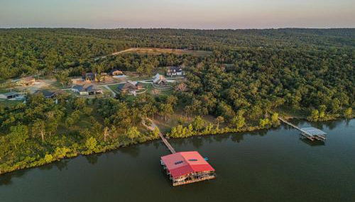 Stunning Eufaula Waterfront Home in Dixie Cove - Photo 4