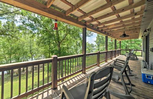 Lakefront Rest-Ashored Home with Private Dock! - Foto 2