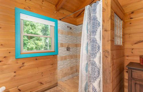 Secluded Cabin with Quality Furnishing and Hot Tub - Foto 43