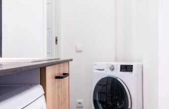 New and Modern Apartment with Comfy Beds - Photo 18