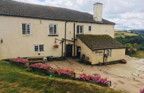 Cottage on Exmoor - Sleeps 8 & Parking - Photo 8