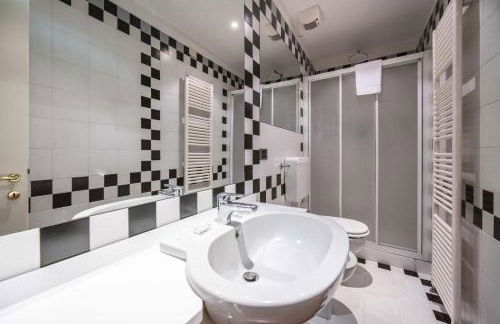 Riva Reno, Bologna by Short Holidays - Photo 23