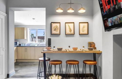 4 Bedroom Stylish House in Central Redditch - Foto 3