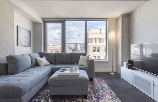 Domicile Suites at Cove - Photo 69