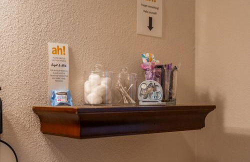 Mountain Bungalow-Walk to Downtown/Biker's Dream! - Foto 32