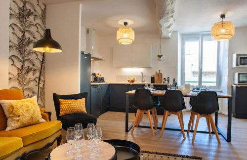 Duplex contemporain dans maison du XVIIème siècle - Foto 1