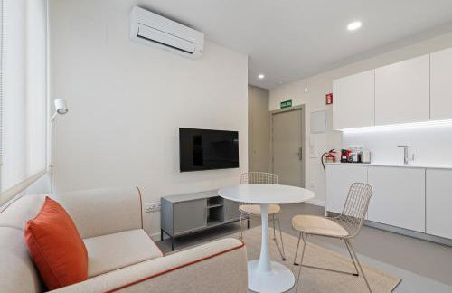 Confort y Ubicación en Madrid - Santero Suites - Photo 34