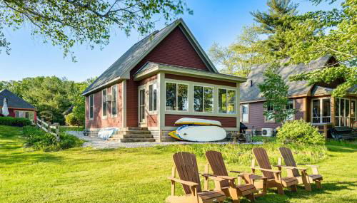 Waterfront Cottage in Summer Village with Grill - Foto 1