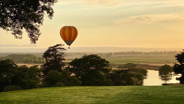 Enjoying the hot air balloon ride through the Avon Valley