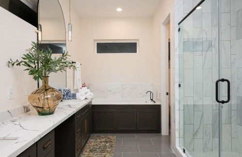 Rodeo Special! 4BR Luxury, Houston Rooftop Views - Foto 19