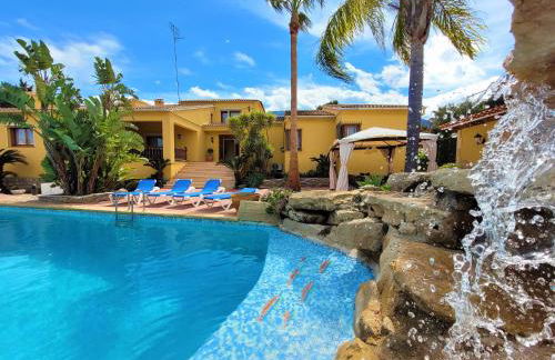 Villa with private pool and tennis court 150 metres from the sea-Villa el Olivo - Photo 3