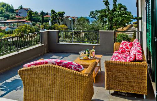 ISLAND HVAR LUXE Holiday Villa Maslina with Beach - Photo 12