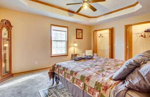 Cozy Retreat with Backyard in Mountain Home! - Foto 9