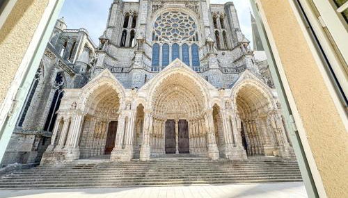 VitraNova – Face à la cathédrale de Chartres - Foto 2