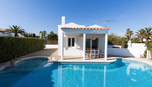 Chalet a 150m de la playa y piscina privada - Foto 2