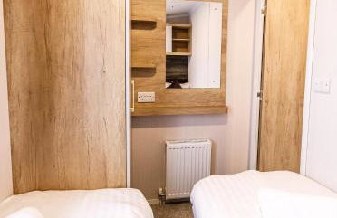 2Bed Whitley Bay Home - Free Parking, Close to beach & St Mary's Lighthouse - Photo 25