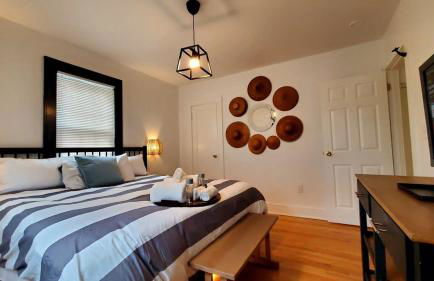 The Blue Sapphire 2BR 2 King beds & ample backyard - Foto 35