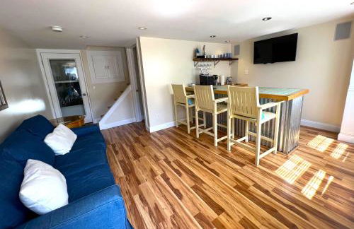 Beautiful Boathouse overlooking the Bay - Foto 7