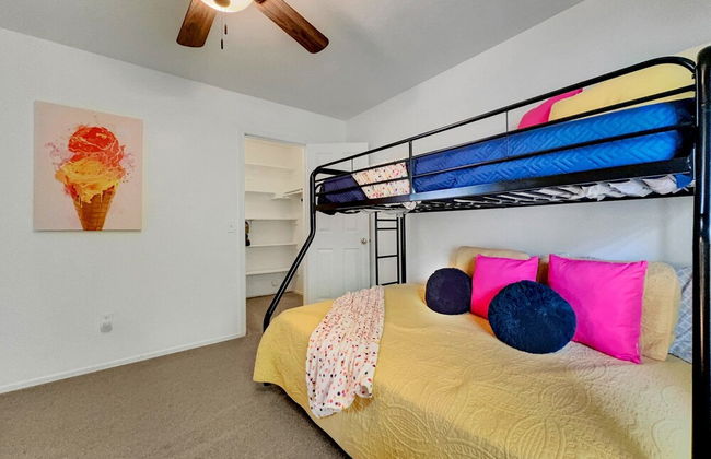 La Pryor Gilbert - Photo 10