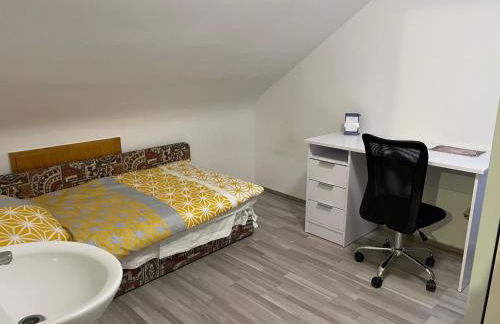 1 WG Zimmer im Dachgeschoss in 70839 Gerlingen - Foto 1