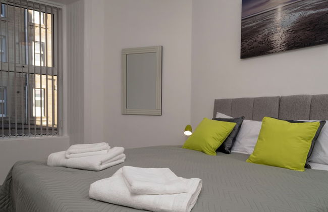 3-bedroom Apartment by Eden Project - Free Parking - Photo 4