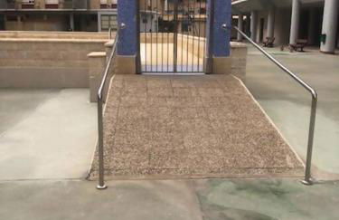 NUEVO! Con piscina a 2 minutos estación tren AVE. - Foto 48