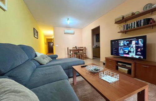 Almerimar Amplio Apartamento de 3 Habitaciones con Piscina, pista de padel, futbol y Garaje Cubierto para 2 Coches en Altas Entinas - Foto 13
