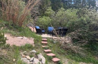 Family Mountain Getaway w Hot Tub and Amazing Views! Close to Hiking & Skiing - Foto 43