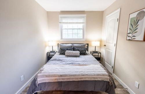 Sleeps 6-Full Kitchen-4 Beds-Big Couch-OfficeSpace - Foto 8