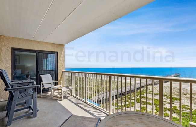 Upper Unit Condo Overlooking Both the Ocean Pier and Swimming Pool by RedAwning - Foto 36