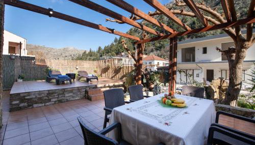 Jacuzzi Villa Nena - Photo 4, sunbed, furniture