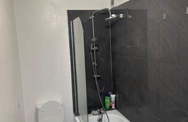 Maya-Ama Cosy 2 Bedroom Flat Near Lakeside Shopping Centre And Grays - Foto 19