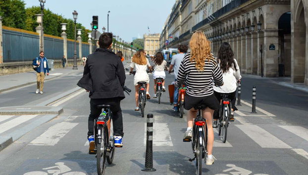 In bici a Rue de Rivoli