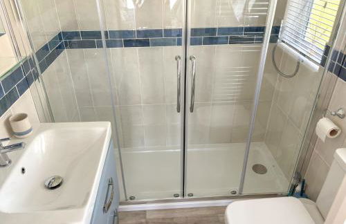 Lodge 9 Creek Caravan Park Ringstead - Photo 2