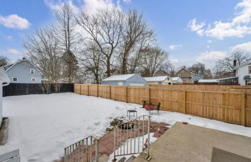 Modern Stylish Urban Haven 4 Bedroom 2 Bath - Dog Friendly - Foto 31