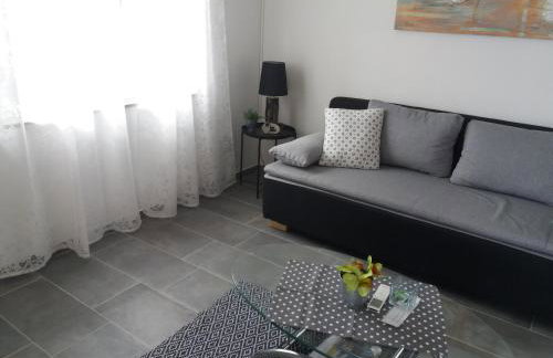 Nina SeaView - Photo 26