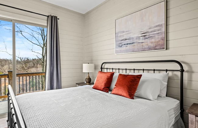 NEW Lake View Indoor Pool Sleeps 14 Hot Tub - Foto 17