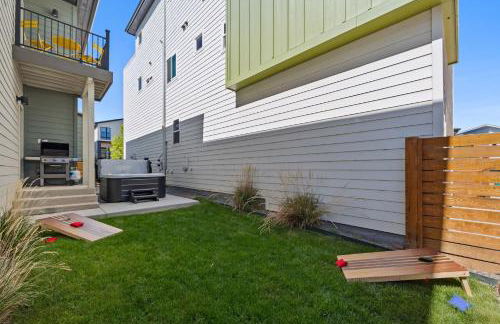 Steps from River & Old Town - Hot Tub & King Bed - Foto 78