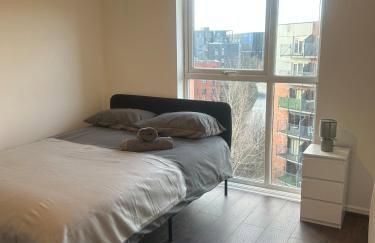 Comfortable 2-Bedroom Flat close Etihad and Coop Live - Photo 18