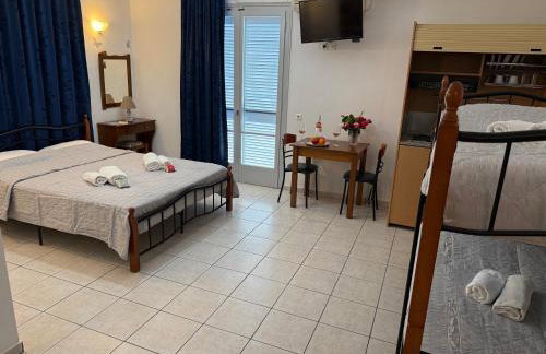 Des Roses Hotel - Photo 46