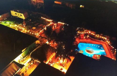 The Driftwood Oasis - Foto 1