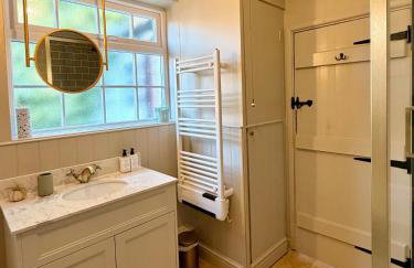 The Poppies, Norfolk, a charming coastal cottage - Photo 26