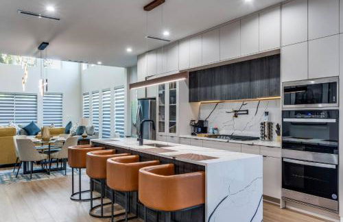 Luxurious Newly Built 5BR 5BA | Rooftop W/ Grill - Foto 5