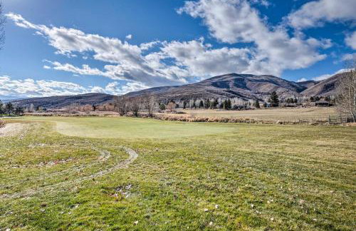 Large, Cozy Midway Studio with Mountain Views! - Foto 24