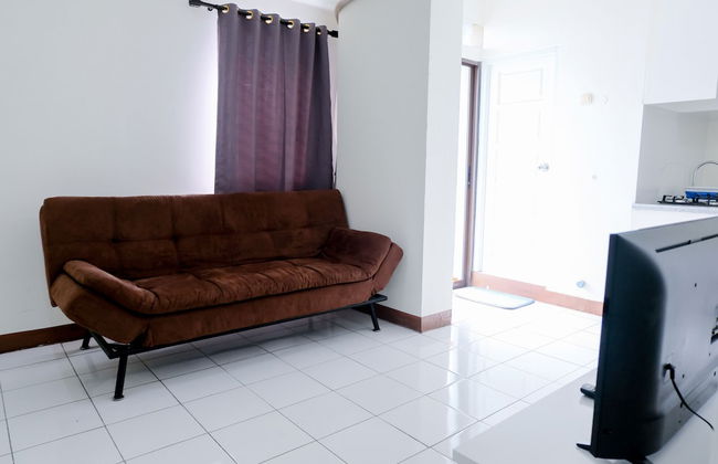 Cozy And Homey 1Br Apartment At Gateway Ahmad Yani Cicadas - Photo 1