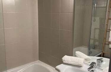 Séjour aux allées du Green, piscine & SPA - Foto 10