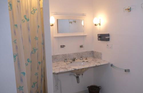 typical mas provençal with swimming pool in a small hamlet near mouriès in the alpilles in provence- 8 persons - Foto 25