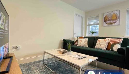 Modern 1 bedroom flat with free parking - Foto 3