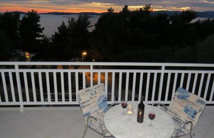 Beachfront Apartments Vala with a swimming pool - Photo 14